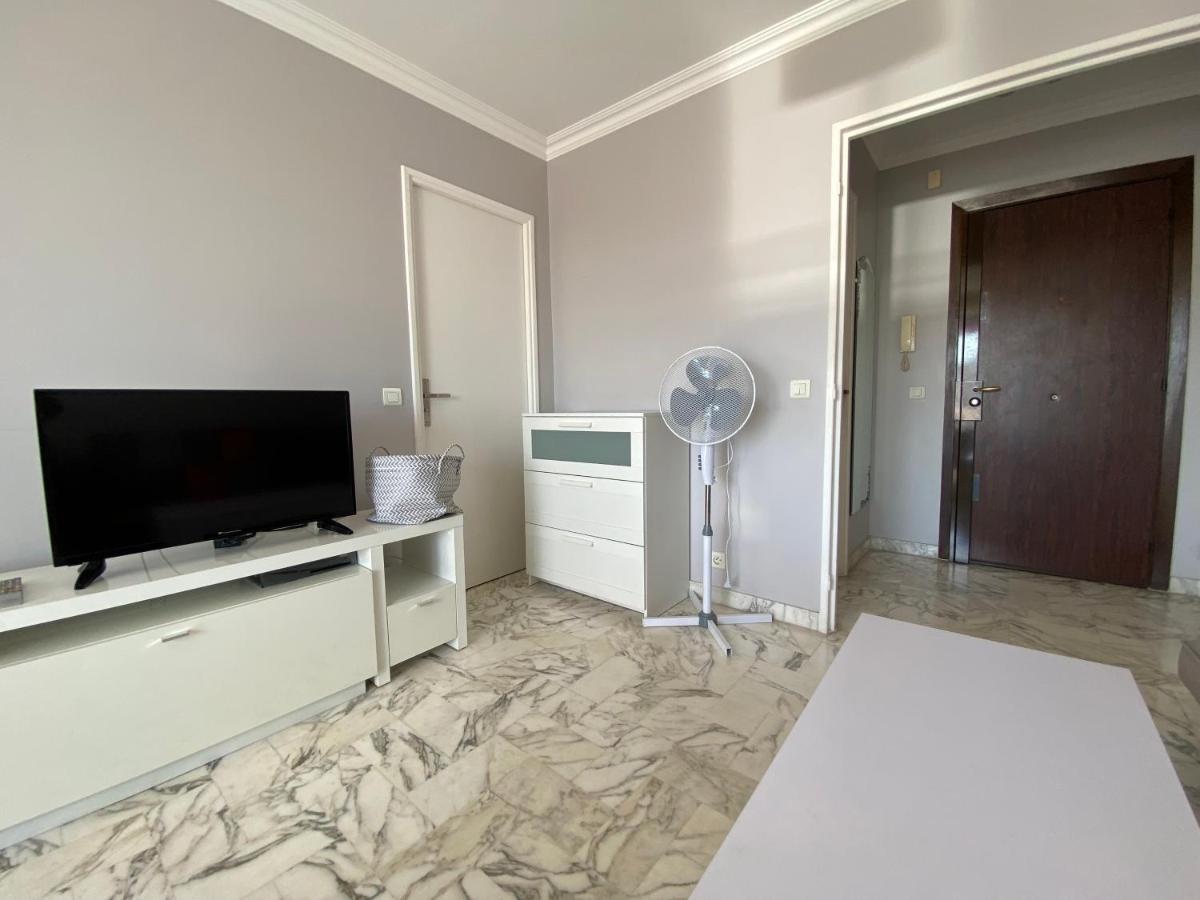 Stylish Modern Beach Studio Ница Екстериор снимка